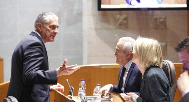 El diputado del PP, Antonio Suárez en las Cortes.