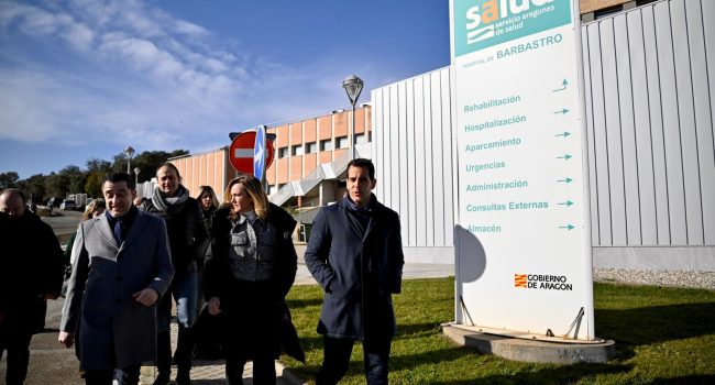 Pilar Alegría en su visita al Hospital de Balbastro | Foto: Marcos Cebrián