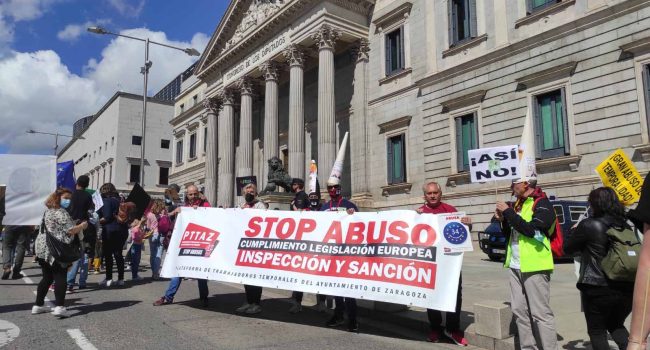 PTTAZ en una concentración ante el Congreso español | Foto: PTTAZ