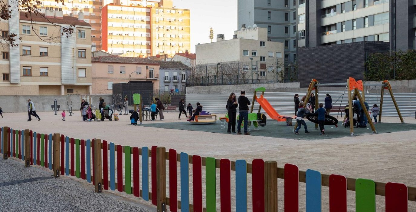 Las zonas verdes y de juegos infantiles del Barrio Jesús suspenden la evaluación vecinal