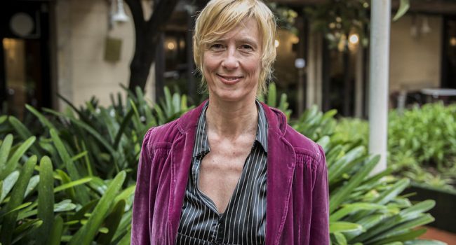 Barcelona . Entrevista Patricia Almarcegui, especialista literatura viatges a l'Ateneu Barcelonès (C/Canuda,6)