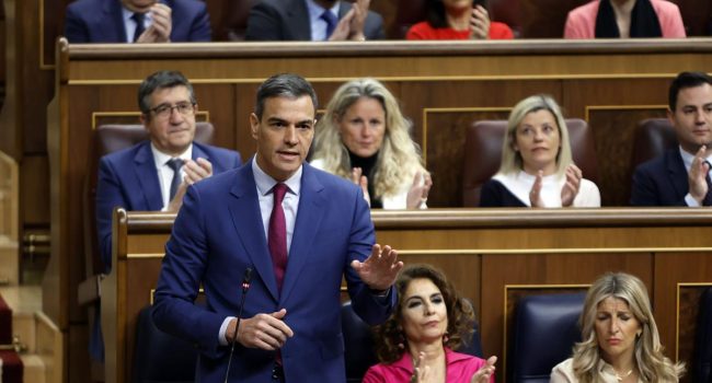 Pedro Sánchez durante su intervención este miércoles en la sesión de control en el Congreso de los Diputados | Pool Congreso