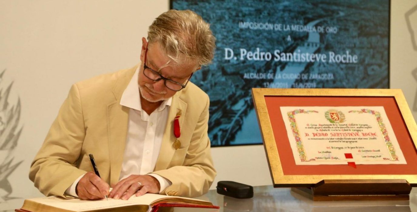 Pedro Santisteve recibe la Medalla de Oro de Zaragoza | Foto: Daniel Marcos (AZ)