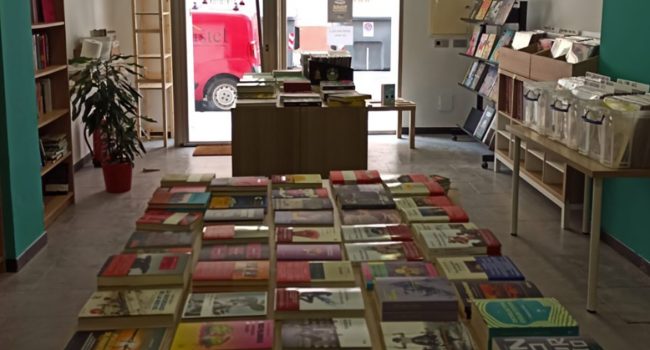 Interior de Picaraza Shop.