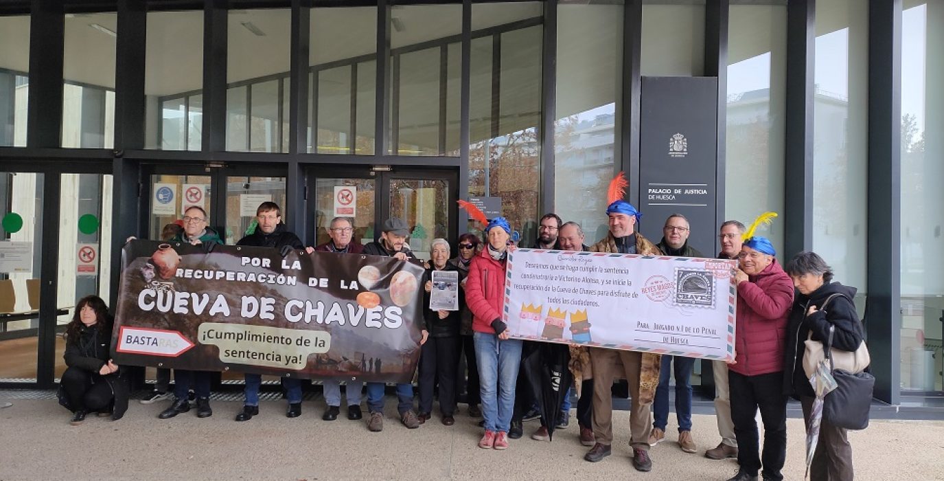Piden “por carta a los Reyes Magos” la ejecución de la sentencia de la cueva de Chaves