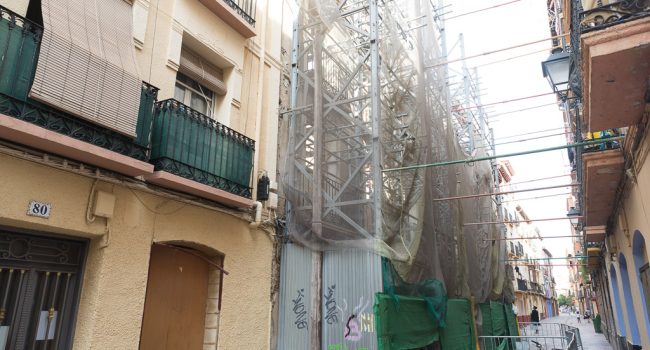 Andamio de la calle Pignatelli. Foto:Pablo Ibáñez.