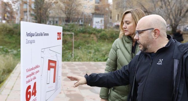 Alegría en su visita al barrio de Torrero | Foto: PSOE