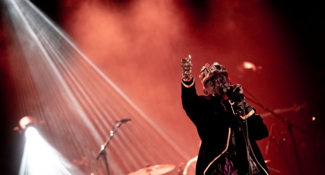A sus 83 años, Lee Perry continúa siendo el genio del dub. Foto: Jaime Oriz ©