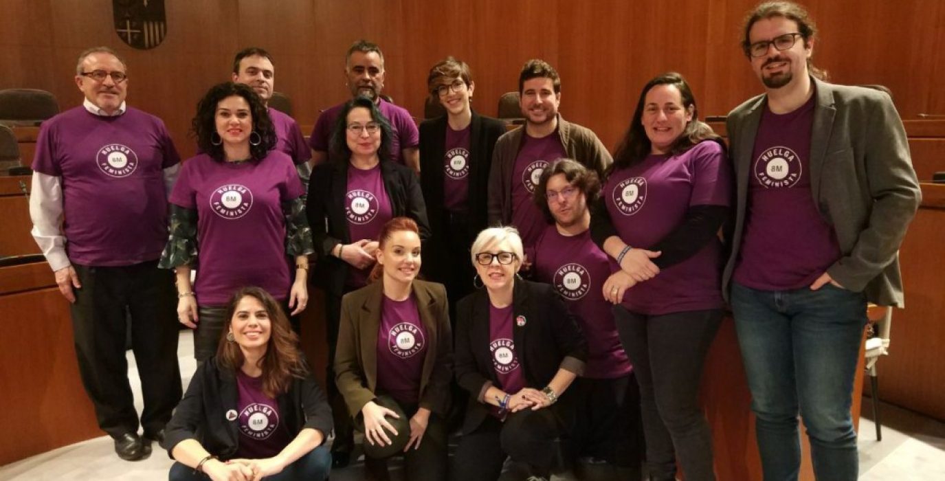 Representantes de Podemos en la jornada previa a la huelga feminista del 8M. Foto: Podemos Aragón.