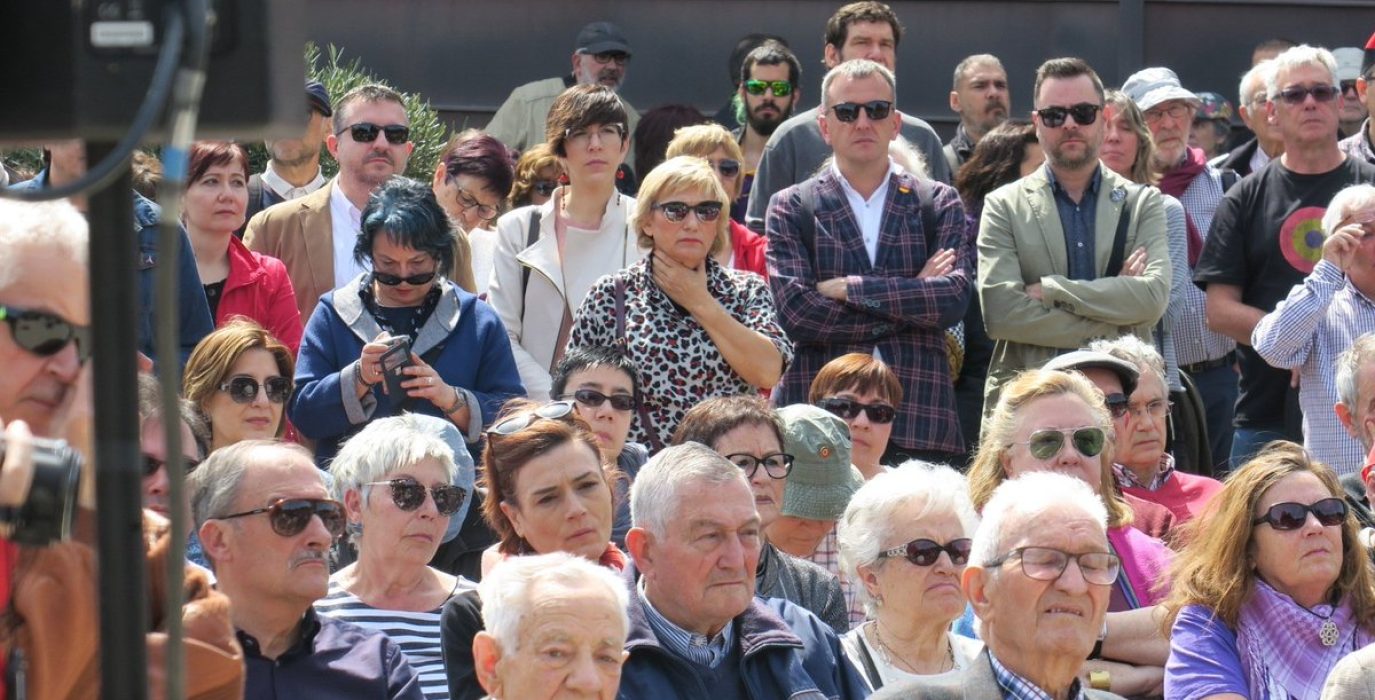 Violeta Barba, Fernando Rivarés, Iván Andrés y Amparo Bella en el acto de este domingo.