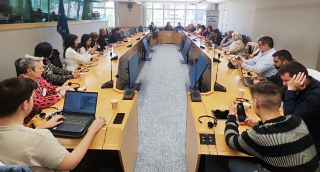Reunión en Bruselas de las entidades memorialistas con la Comisión Europea | Foto :Podemos