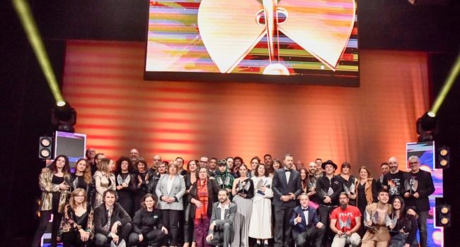 Foto de familia de los 25 premios de la Música Aragonesa | Foto: Ángel Burbano