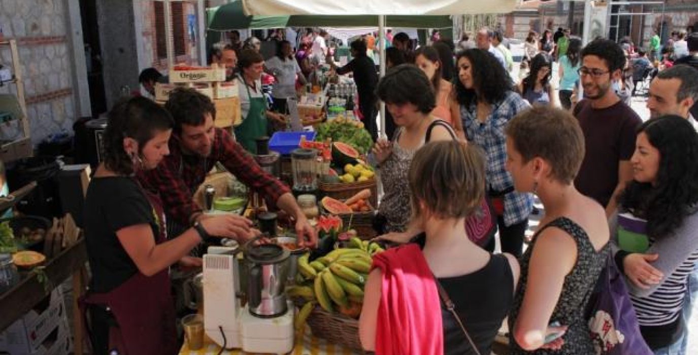 Primera feria del MES en 2013. Foto: Diagonal