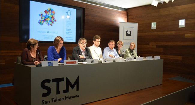 El Comité Organizador durante una rueda de prensa en el Museo San Telmo de Donostia. Foto: protokoloa.eus