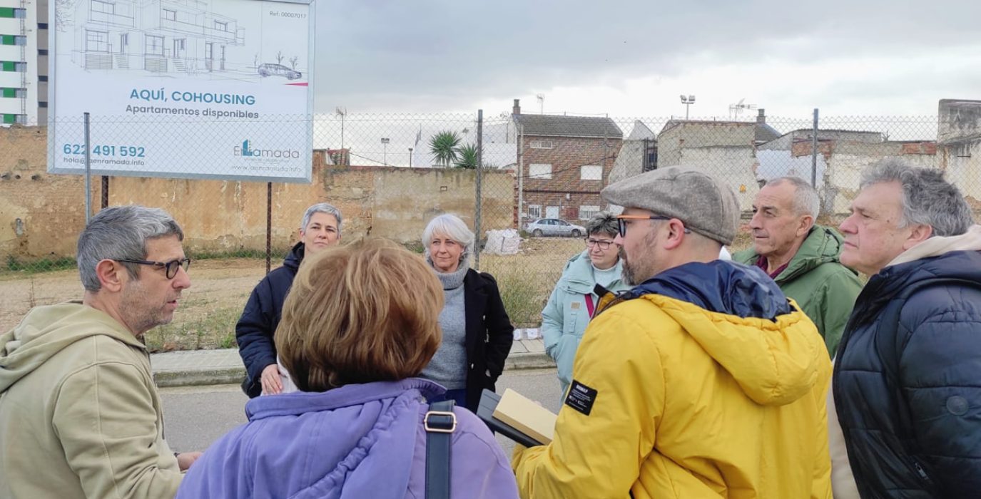 Visita al solar de La Enramada | Foto: REAS Aragón