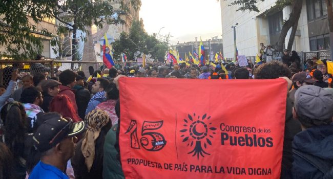 Recorte Selene Cruz miembro del Congreso de los Pueblos de Colombia en Zaragoza Borja Torres de Berrellén Comité de Solidaridad Internacionalista Aragón