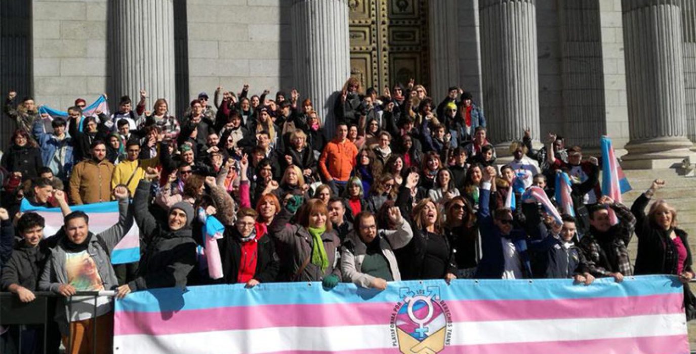 Imagen tomada tras el registro de la Ley Trans Estatal. Foto de archivo: Plataforma Trans