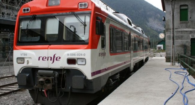 Renfe_en_Canfranc-660x330