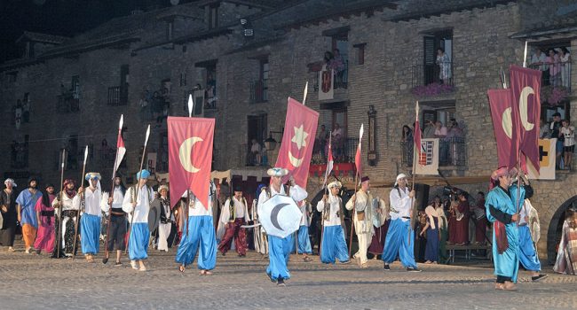Representación de la Morisma en L'Aínsa.