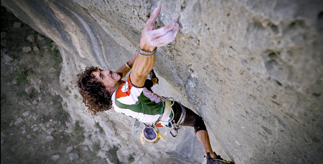 Fotograma de "Resistance Climbing".