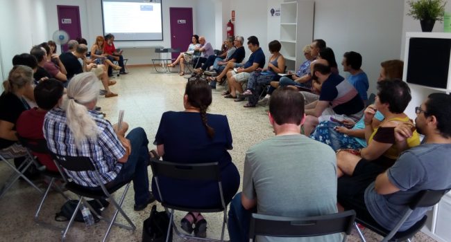 Debate sobre documentos en Zaragoza. Foto: Podemos Zaragoza.