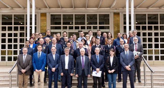 Reunión anual en Zaragoza d'o comité directivo d'o prochecto Alert-Pyr, que forma parte d'a programación d'os prochectos POCTEFA 2021-27, lo programa europeu de cooperación transfronteriza creau pa fomentar lo desembolique sostenible d'o territorio fronterizo d'Aragón, los estaus espanyol y francés y Andorra | Foto: DGA / Fabián Simón