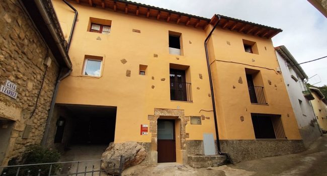 Teruel Existe lleva a la comisión de Fomento de las Cortes de Aragón “el problema de la vivienda en el medio rural”