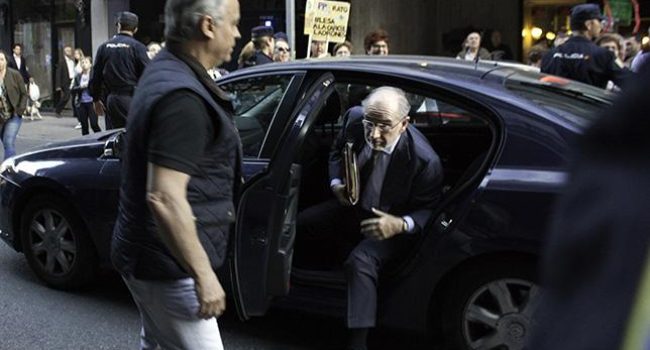 Rodrigo Rato llegando a su casa. Foto: Irene Lingua (Diso Press)