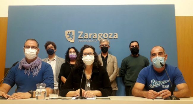 Representantes de las entidades en rueda de prensa este viernes en el Ayuntamiento de Zaragoza.