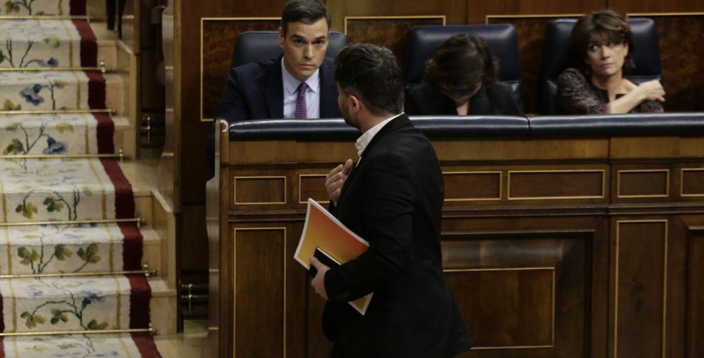 Sánchez y Rufián durante el debate de investidura. Foto: Congreso