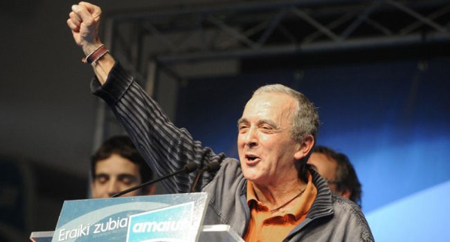 Sabino Cuadra presentaba su libro 'Arrojado a los leones' en un acto organizado por el SAT.