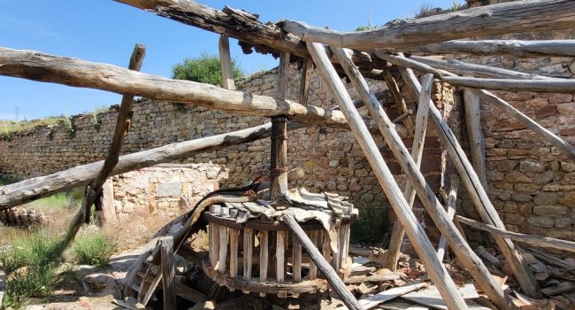 Salinas de Armillas. Restos de la noria Aragón-Teruel Existe reclama la protección de las Salinas de Armillas como Bien de Interés Cultural