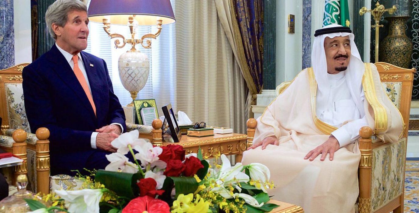 Salman bin Abdelaziz y el secretario de estado de EEUU John Kerry.