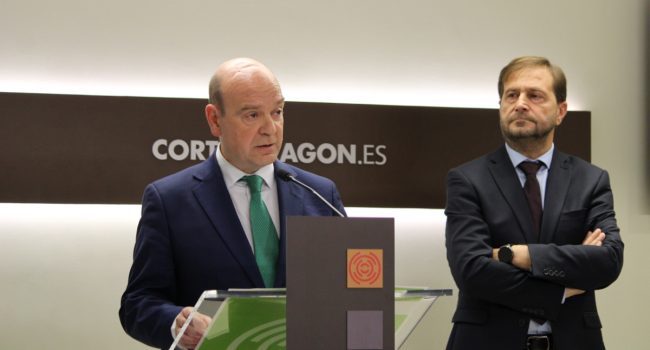 Santiago Morón y Fernando Ledesma, portavoces de Vox y PP en las Cortes de Aragón.