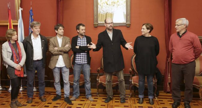 Santisteve en un encuentro con las y los alcaldes del cambio. Foto: ZeC