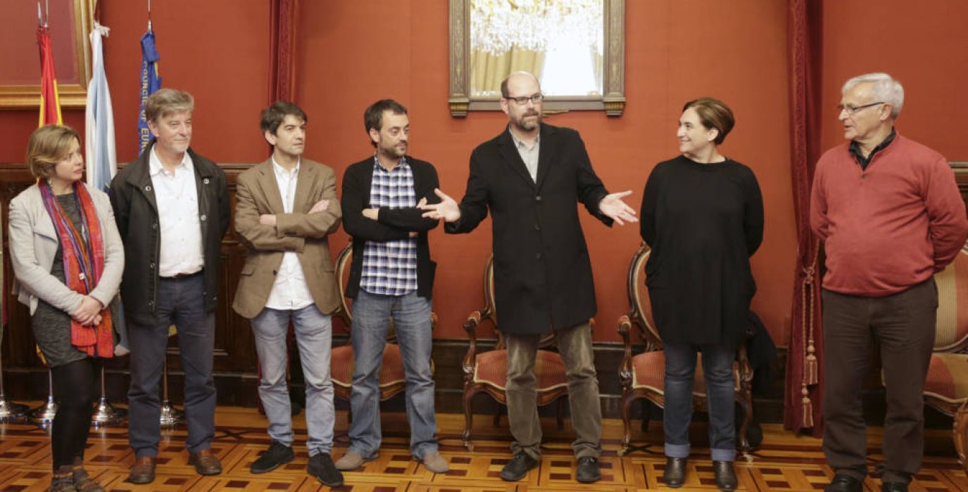 Santisteve en un encuentro con las y los alcaldes del cambio. Foto: ZeC