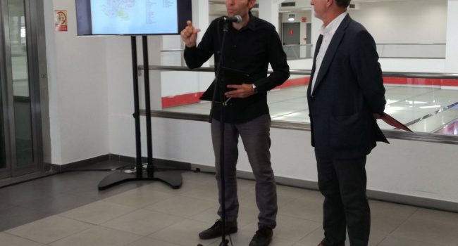 Santisteve y Muñoz durante la presentación en el Mercado de San Vicente de Paúl. Foto: @zaragozaencomun