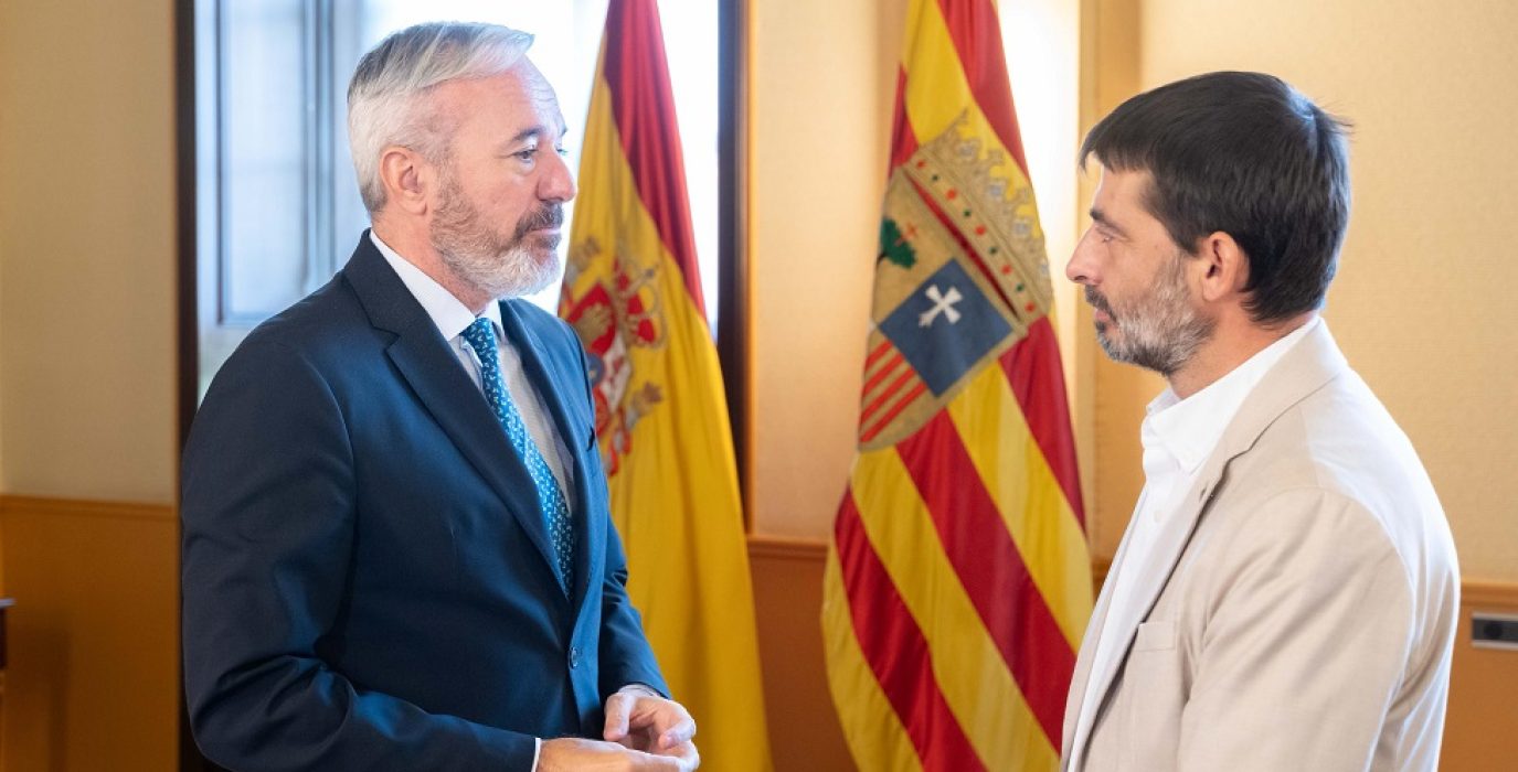 Sanz pide a Azcón “que no sea emisario de Feijóo” y abogue por la “corresponsabilidad, la colaboración y la lealtad” en su reunión con Sánchez