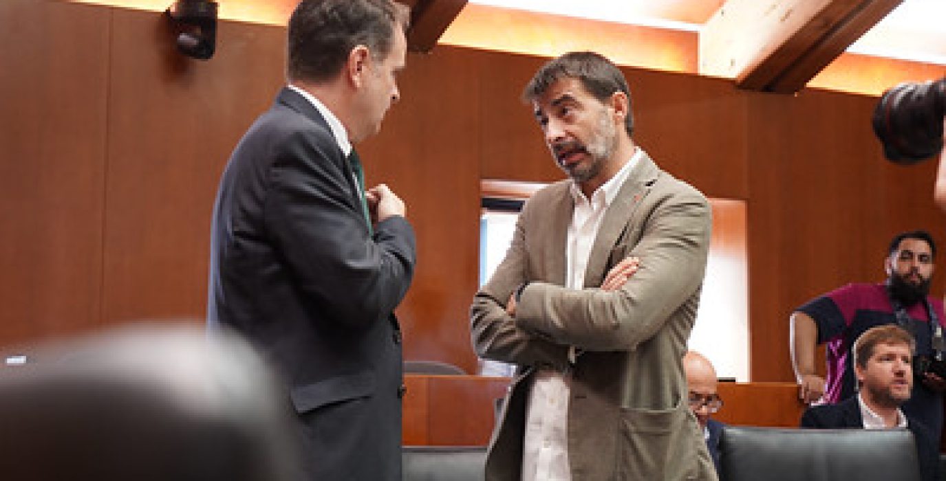 Sanz charrando con Bermúdez de Castro | Foto: IU