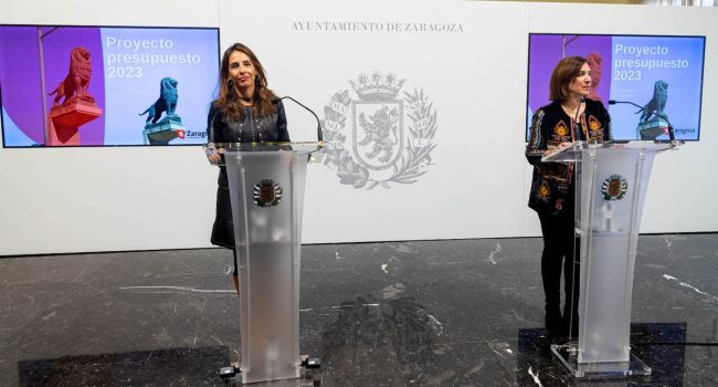 Sara Fernández y María Navarro en la presentación de las cuentas de 2023 para Zaragoza | Foto: Miguel G. García (AZ)