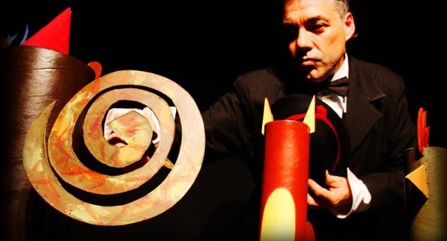 Luis Vigil sobre el escenario.