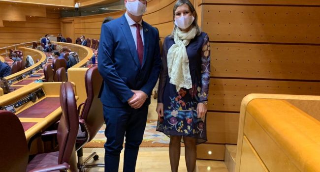 Beatriz Martín y Joaquín Egea, senadores de Teruel Existe.