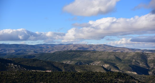 Sierra de Majalinos vista desde el Maestrazgo | Foto: Paisajes Teruel WEB