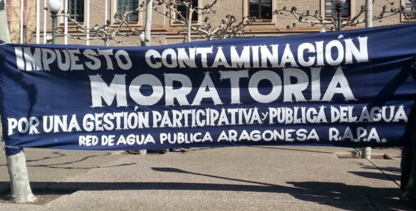 Concentración frente al Gobierno de Aragón en marzo de 2016. Foto: ZeC.