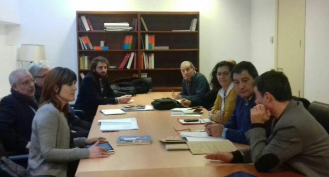 Recuperando en reunión con el grupo parlamentario de Unidos Podemos. Foto: Podemos.