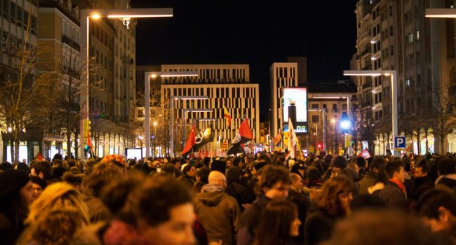Miles de personas se manifestaron el pasado año en Zaragoza en apoyo a Gamonal. Foto: AraInfo