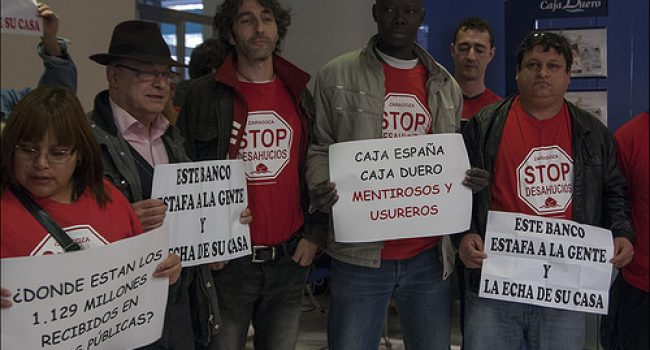 Imagen de la ocupación de Caja Duero el 27 de febrero de 2014. Foto: Diego Díaz (AraInfo)