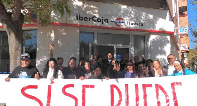 El acuerdo, que supone una condonación sustancial de la deuda, ha de permitir a la familia cerrar un capítulo de su vida marcado por una hipoteca que no podían pagar desde que esté perdió el trabajo por una enfermedad. Foto: 15M Uesca