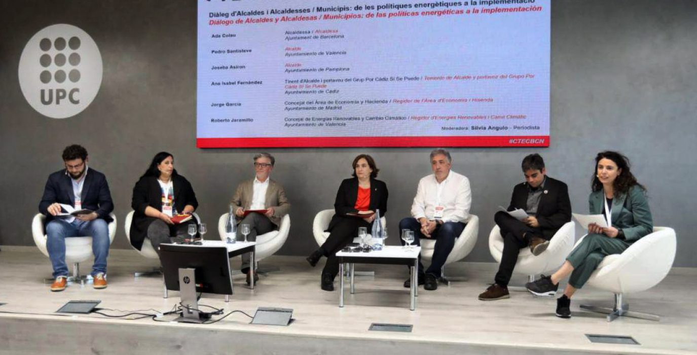Mesa redonda de alcaldesas y alcaldes en el CTEC.