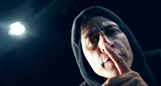 Eco-Mbativa, Mc Conta-Mina Gonzalez, Mc Rico y Dj Sosa son los creadores de la canción.